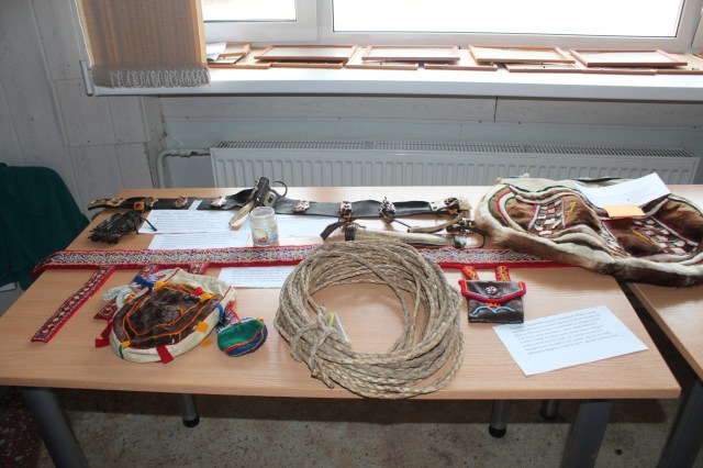 In the centre we see a reindeer herder's lasso